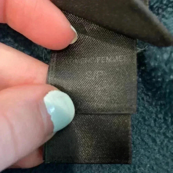 ⭐️ The north face dark blue jacket in size small - Picture 5 of 5